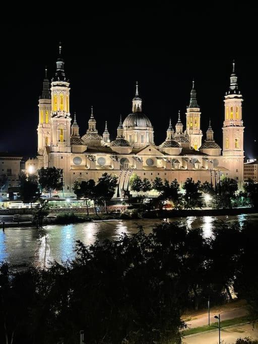 Apartamento Con Vistas Al Pilar Con Aparcamiento Privado 사라고사 외부 사진